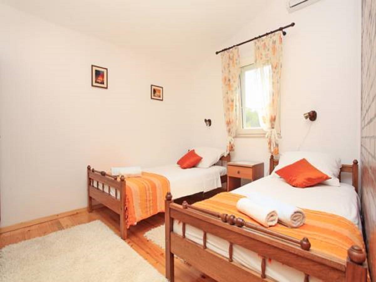 Villa Nova Vela Luka Buitenkant foto